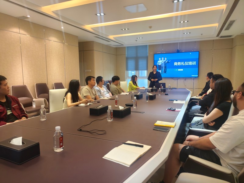 鼎盛文化新員工禮儀培訓(xùn)圓滿舉行